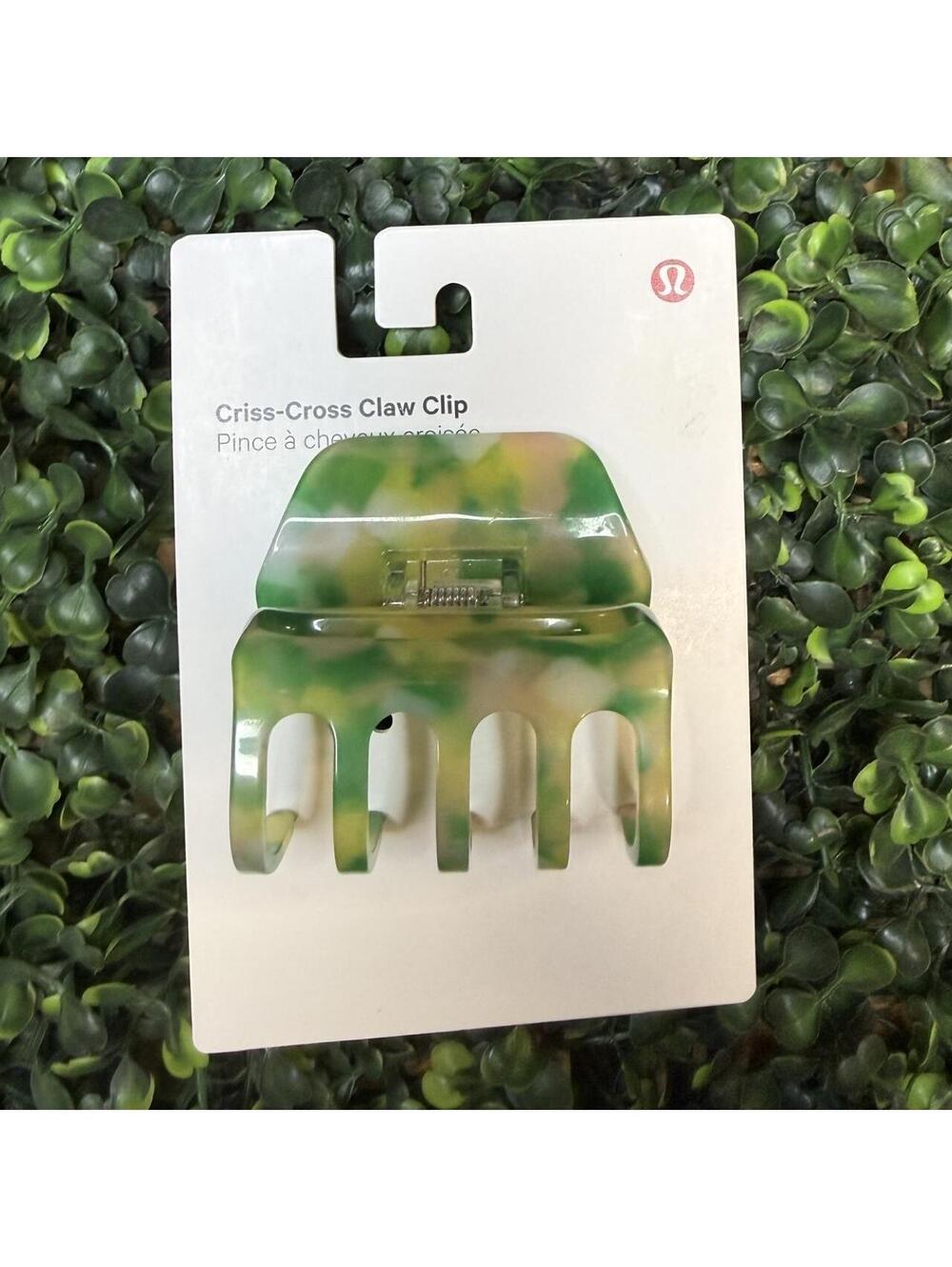 Brand new with tags Lululemon Criss-Cross Claw Clip 💚✨